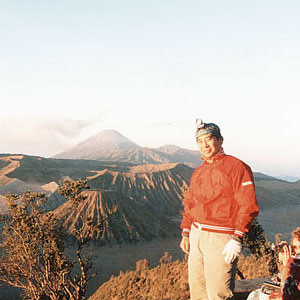 ブロモ山　登山