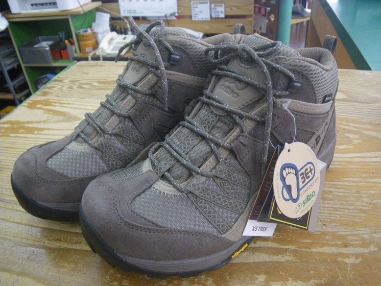 シリオ P.F.156-2 メンズ&レディース ￥19250（税込） – ヨシミスポーツ
